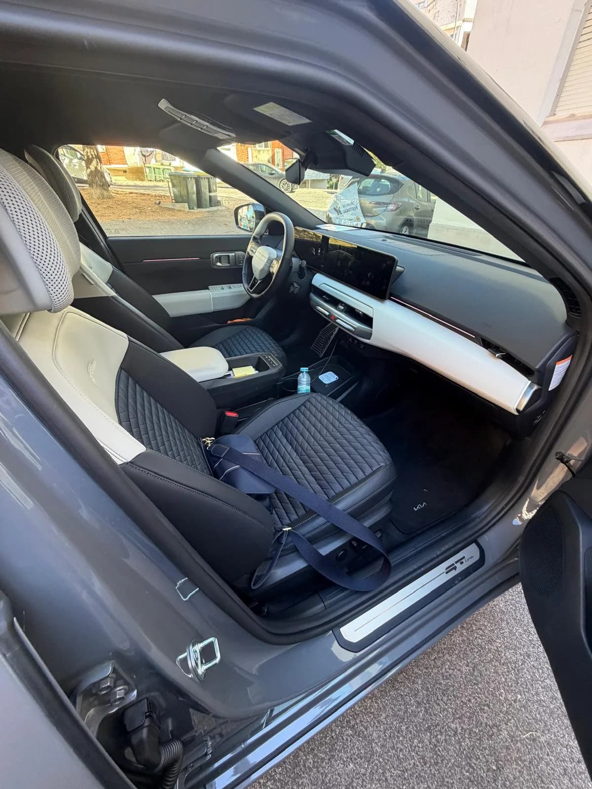 Airport to Hotel Transfer -Van for 8 9
